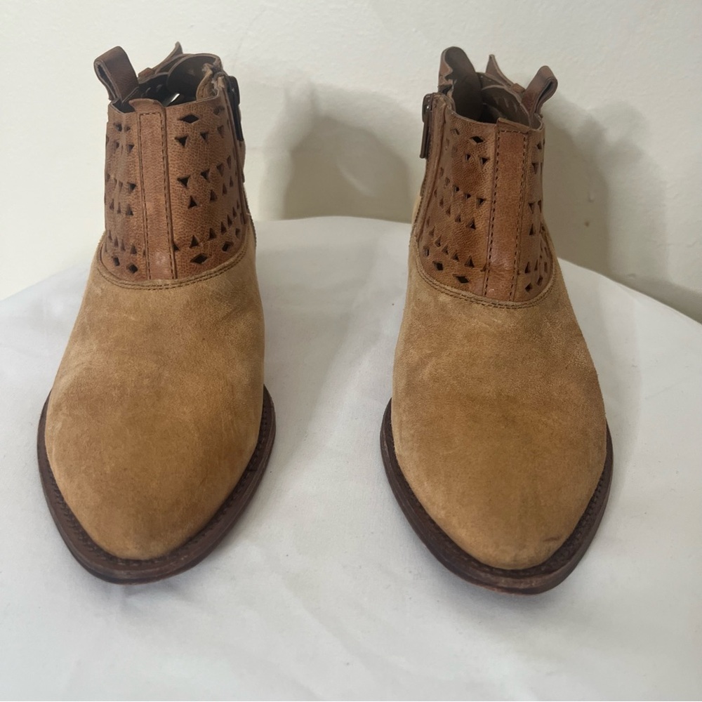 Women’s‎ Bohetto Terra Cotta Suede/Leather Buckled Pointed Toe Ankle Boots Sz 37 - Picture 2 of 9